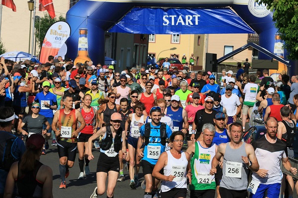 w2800_h1866_x1796_y1197_eifelmarathon-start__i7d_8700-9c31c3537_p32894