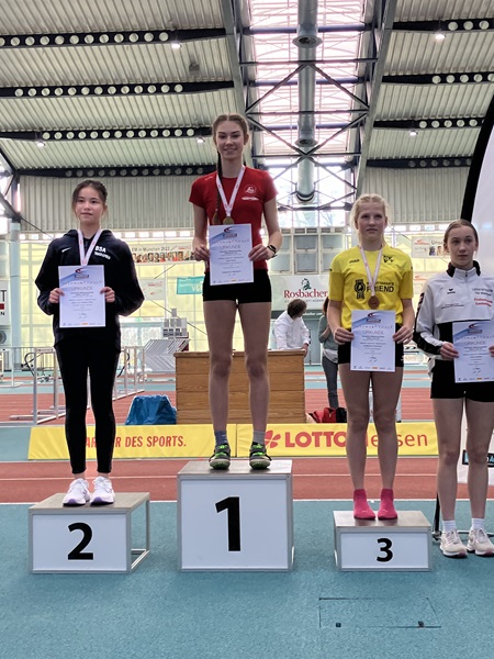 hm_halle_u18_greta_siegerehrung